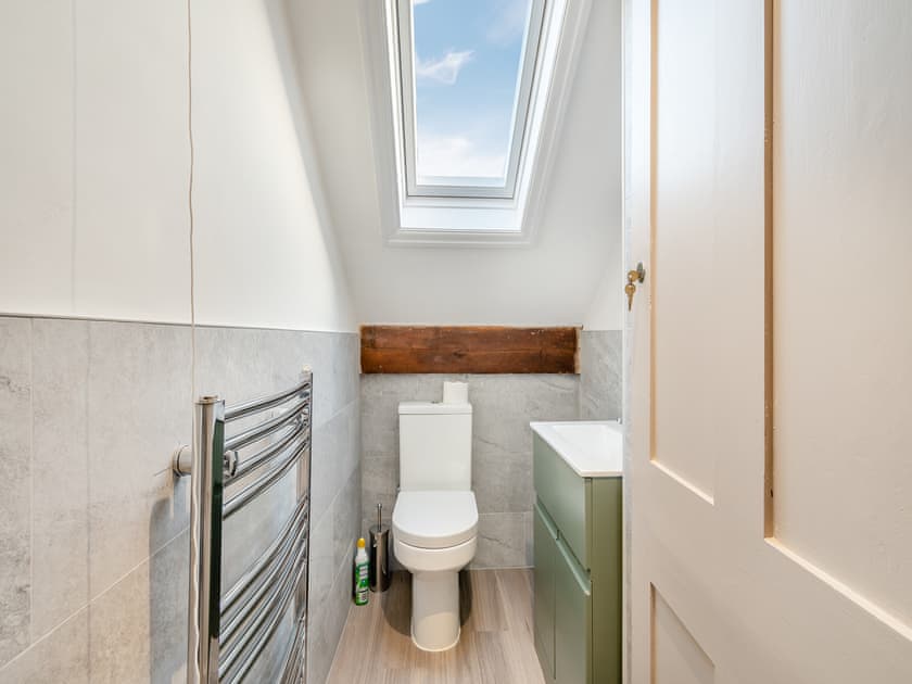 Bathroom | Beaufort Apartment, Tenby