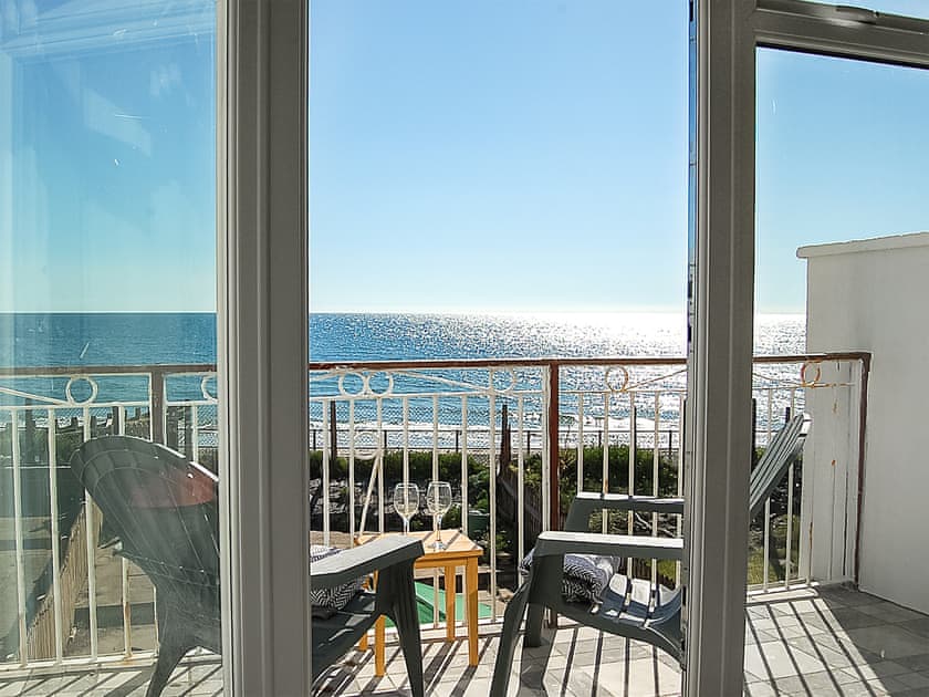 View | Sunny Side Up Beach House, Tywyn