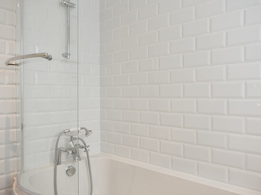 Bathroom | Beeches Cart Lodge, Harleston