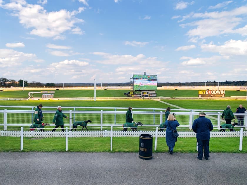 Surrounding area | Racing Retreat, Towcester