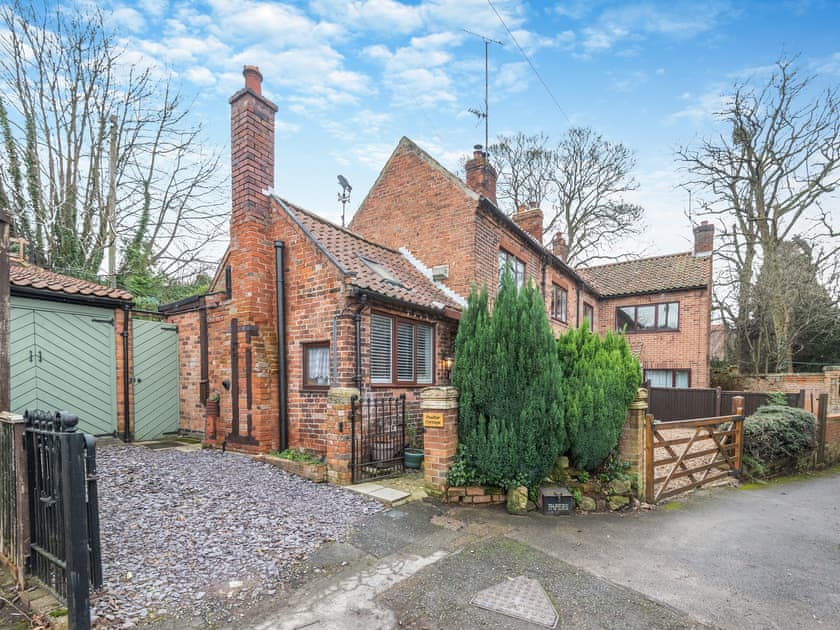 Exterior | Poulter Cottage, Elkesley, near Retford
