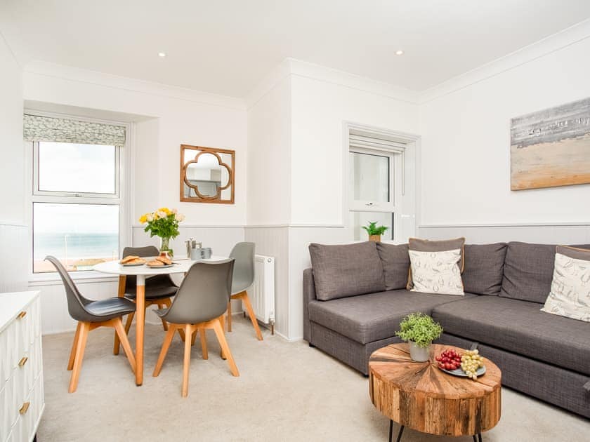 Living area | Turtle Beach - Sunnybeach Holiday Apartments, Paignton