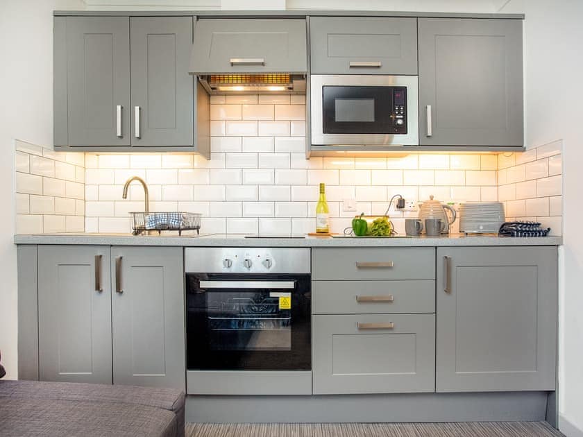 Kitchen area | Turtle Beach - Sunnybeach Holiday Apartments, Paignton