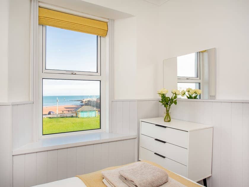 Double bedroom | Turtle Beach - Sunnybeach Holiday Apartments, Paignton