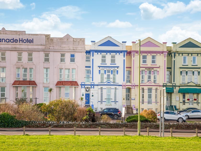 Exterior | Turtle Beach - Sunnybeach Holiday Apartments, Paignton