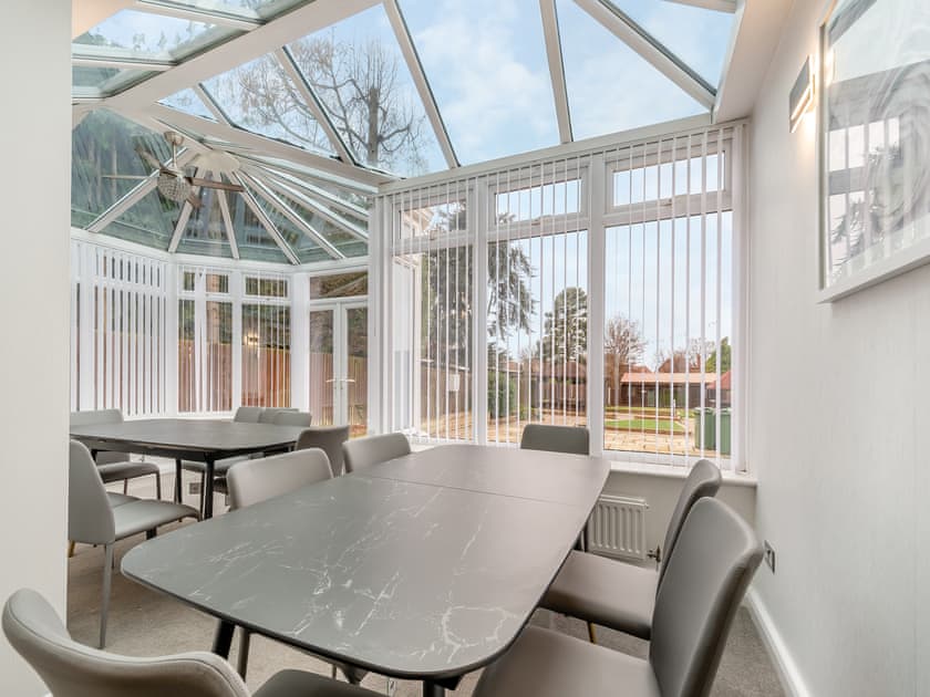 Dining room | Robinswood House, Gloucester, near Cotswolds