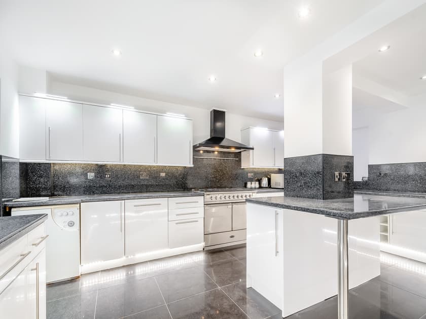 Kitchen | Robinswood House, Gloucester, near Cotswolds