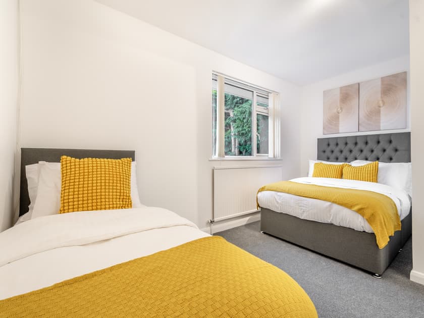 Family bedroom | Robinswood House, Gloucester, near Cotswolds