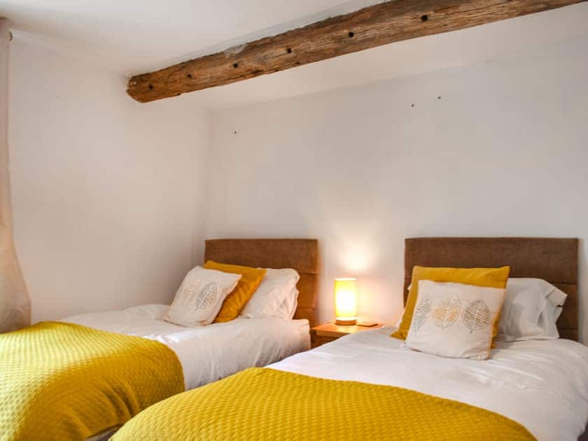 Twin bedroom | Daffodil Cottage, Cockermouth