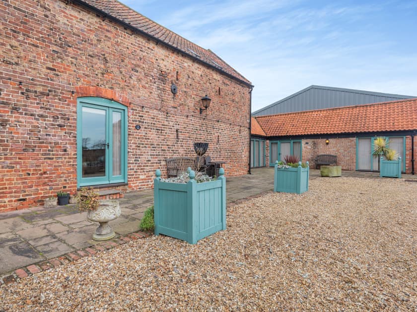Exterior | The Barn - Holton Lodge Retreats, Holton-Le-Clay, near Cleethorpes