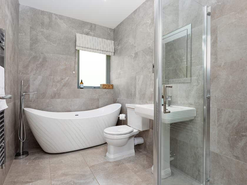 Bathroom | Slatehouse Cottage - Drumlanrig Castle, Thornhill, near Dumfries