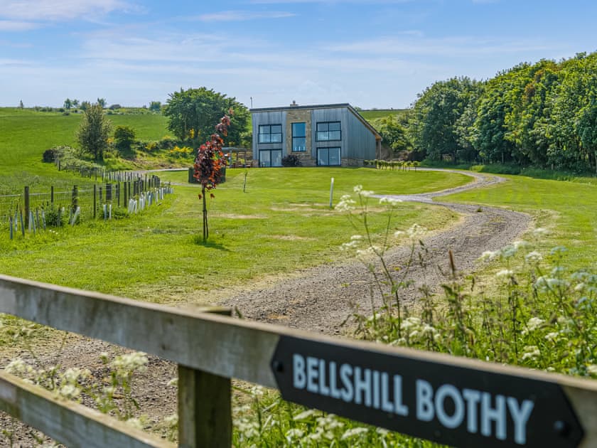 Garden and grounds | Bellshill Bothy, Bellshill, near Bamburgh