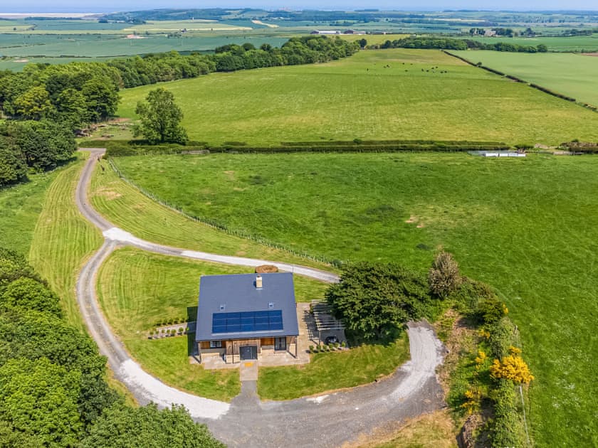 Setting | Bellshill Bothy, Bellshill, near Bamburgh