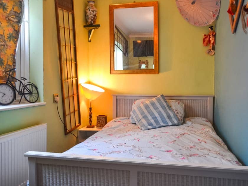 Double bedroom | Dormy’s Cottage - Tufties, Skegness