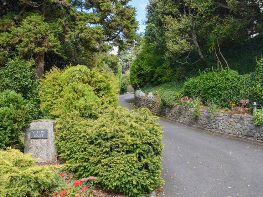 Driveway | St Elmo Court 7, Salcombe