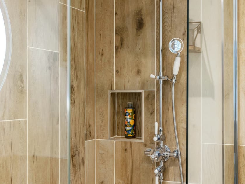 Bathroom | Kiln - White House Cottages, Aylton, nr Ledbury