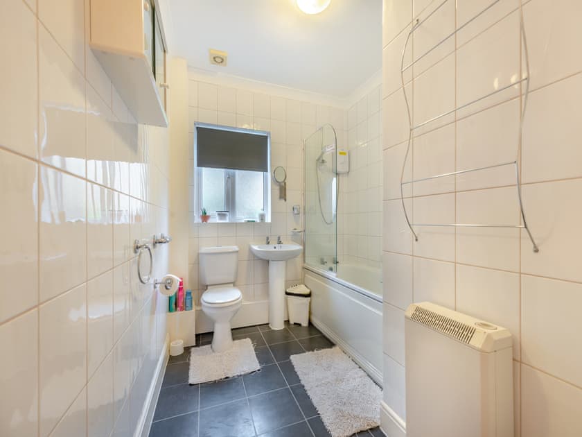 Bathroom | Ffynnon Dewi - Barbrook Holidays, Martleytwy, near Narberth