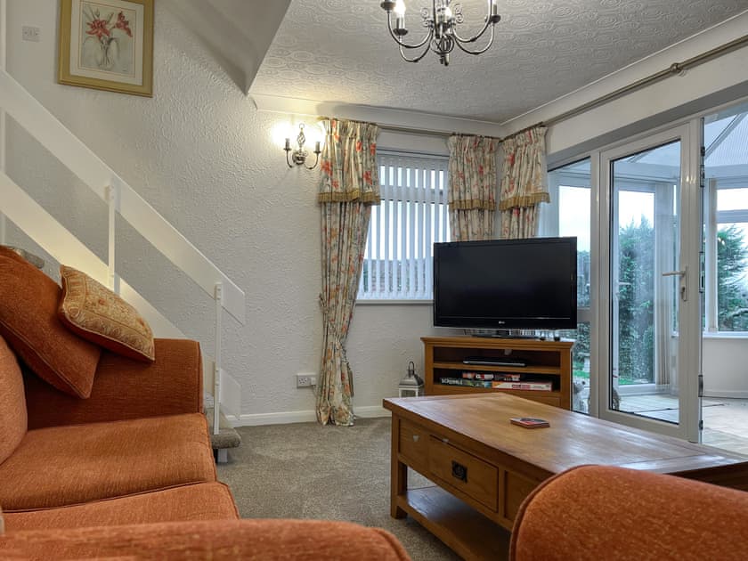 Living area | Teversal View Bungalow - Peaceful Holidays, Skegby