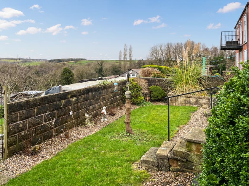 Patio | Teversal View Bungalow - Peaceful Holidays, Skegby