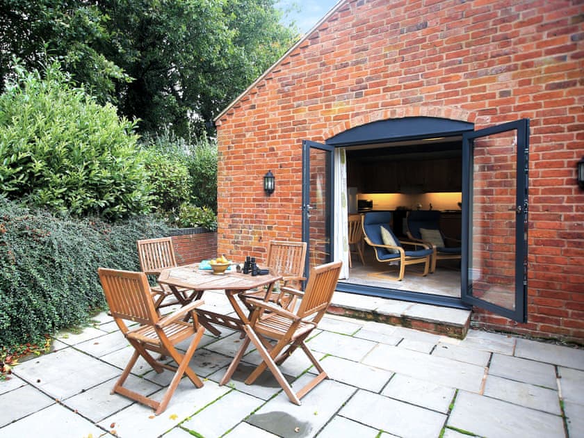 Patio | The Coach House - North Mere, Kenilworth