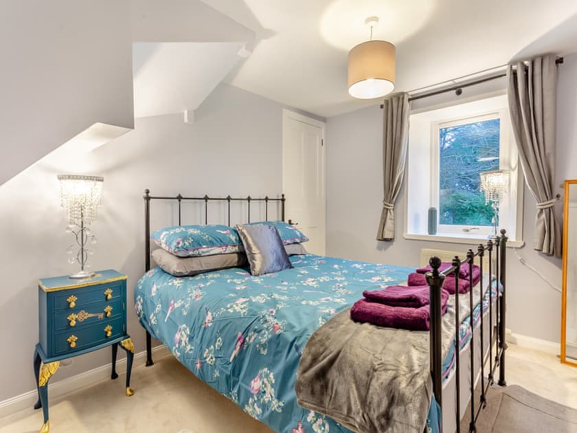 Double bedroom | East Tarrel Cottage, Portmahomack