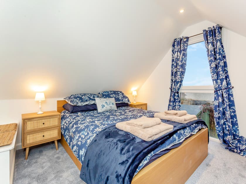 Double bedroom | East Tarrel Cottage, Portmahomack