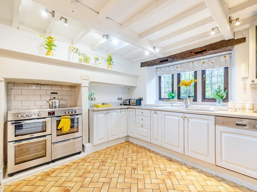 Kitchen/diner | Dale House Farm - Dale House Farm Cottages, Monyash, near Bakewell