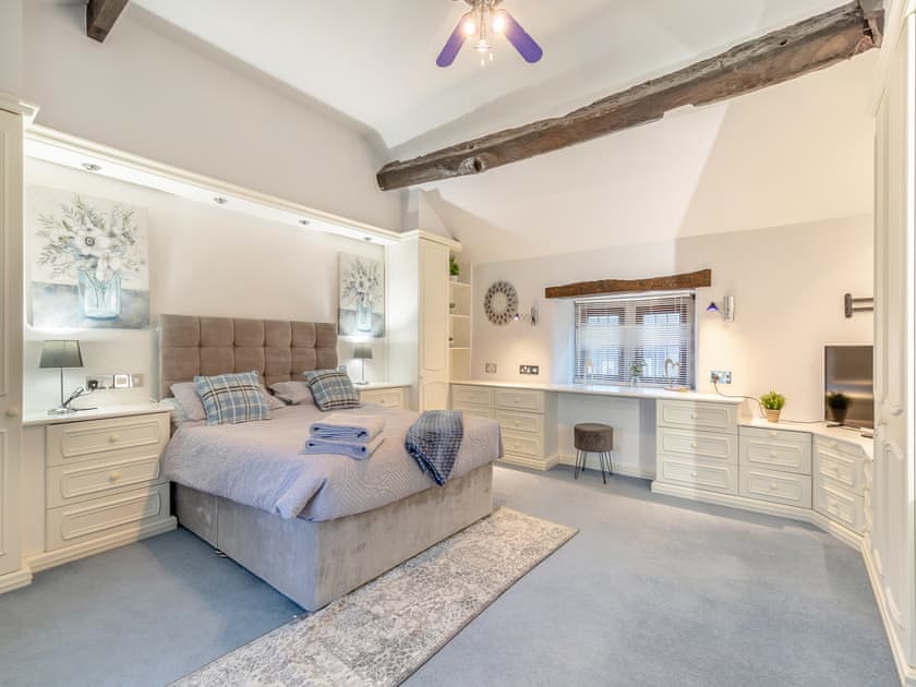 Double bedroom | Dale House Farm - Dale House Farm Cottages, Monyash, near Bakewell