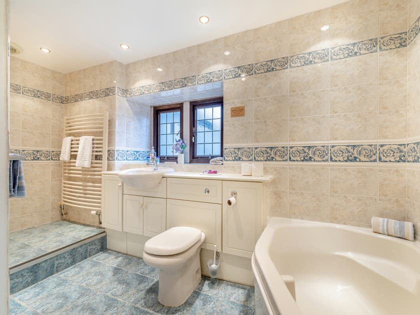 Bathroom | Dale House Farm - Dale House Farm Cottages, Monyash, near Bakewell