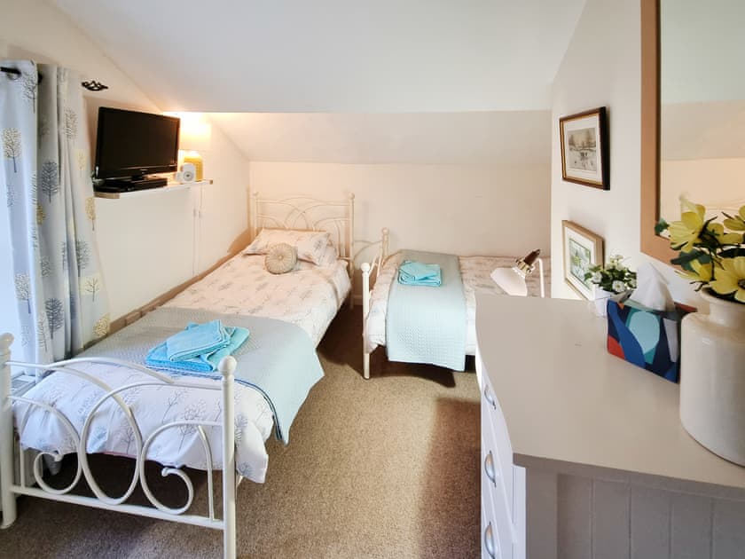Twin bedroom | Town Hall Cottage, Redmire near Leyburn