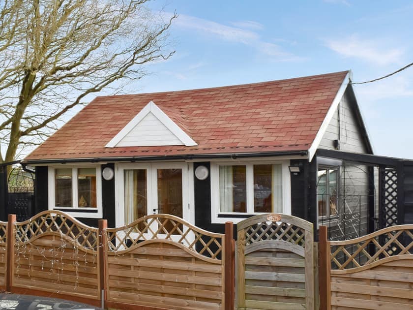 Exterior | Algwen Cabin, West Walton