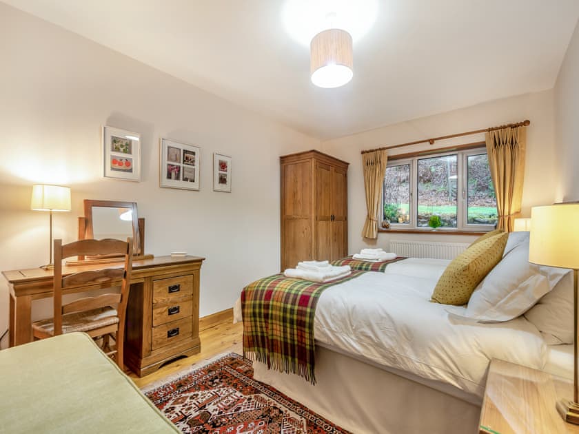 Twin bedroom | The Holly Trees- Holly Tree Lodge - The Holly Trees, Kilmun, near Dunoon