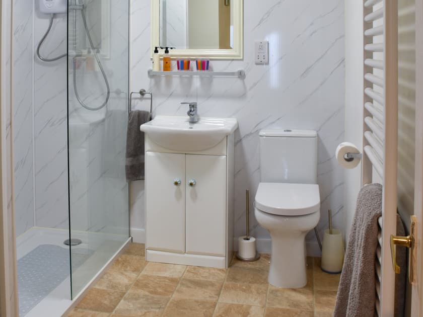 Bathroom | Sandy Shores, Mundesley