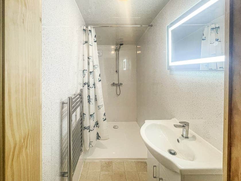 Bathroom | Langston Farm Chalet, Okeford Fitzpaine, near Blandford Forum