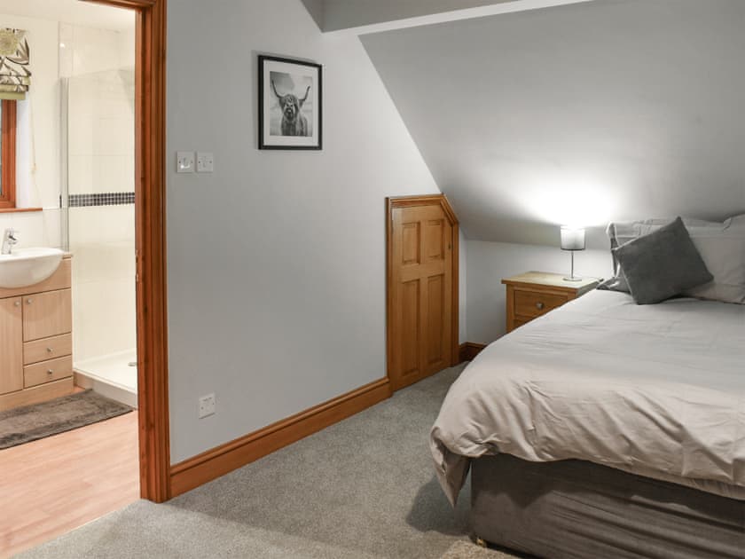 Double bedroom | Treetops, Rodborough Common, near Stroud
