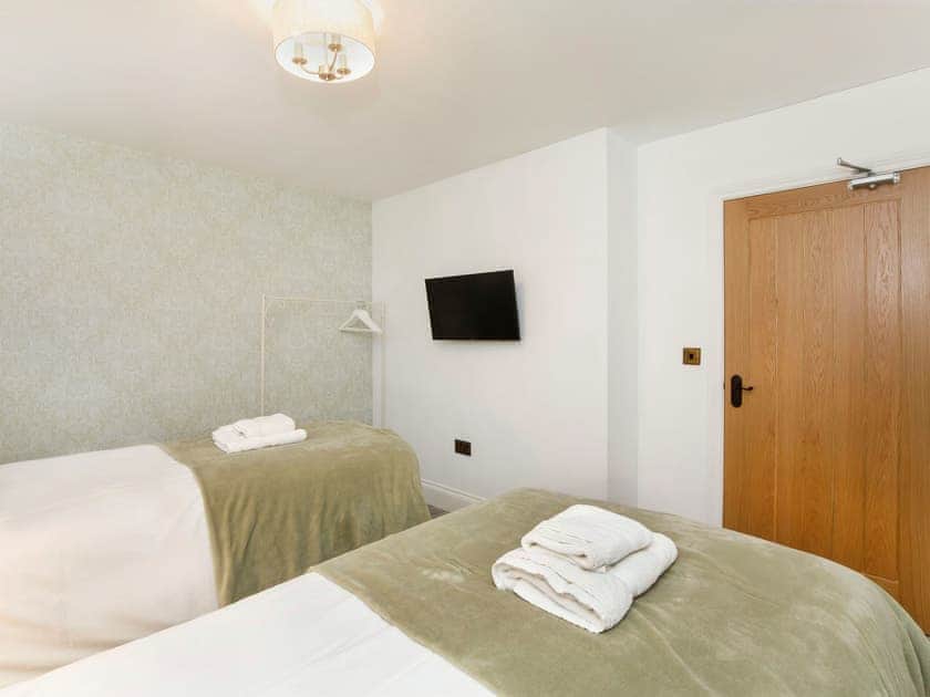 Twin bedroom | The Granary - Holtby Grange Cottages, Holtby, near York