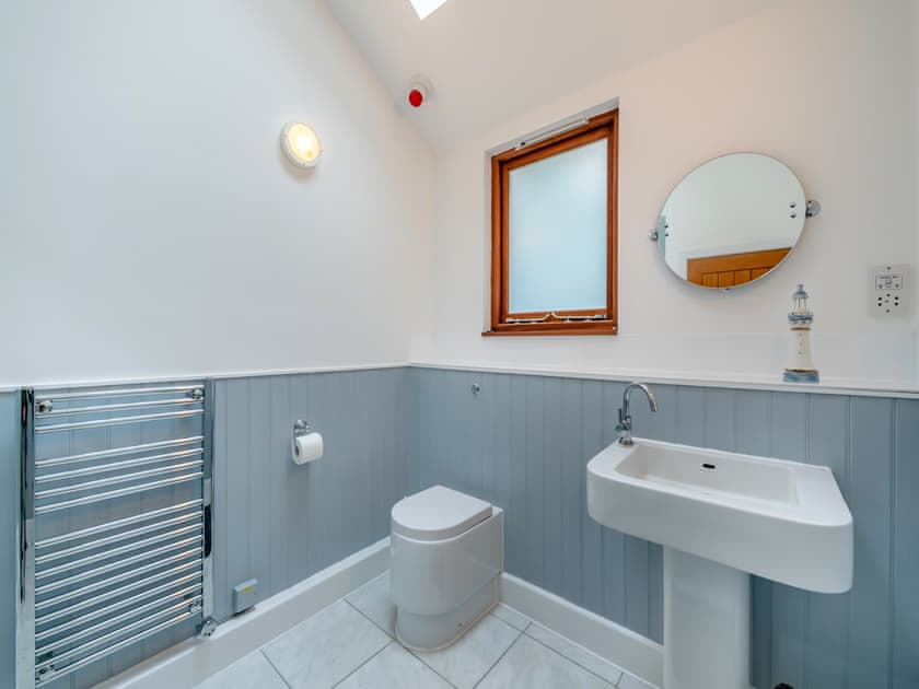 Bathroom | Rockenhayne FarmsteadThe Retreat, Branscombe
