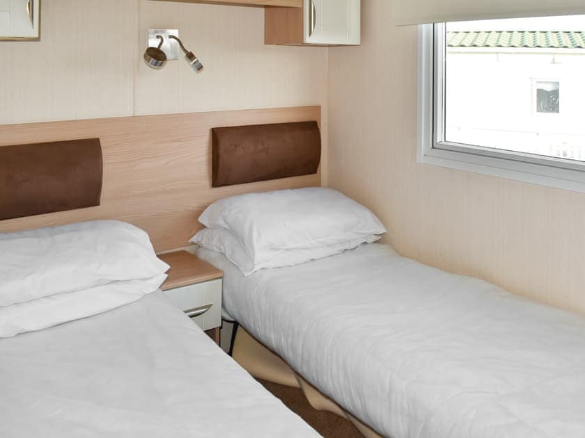 Twin bedroom | Solent Retreat - Solent Village 13, Thorness Bay