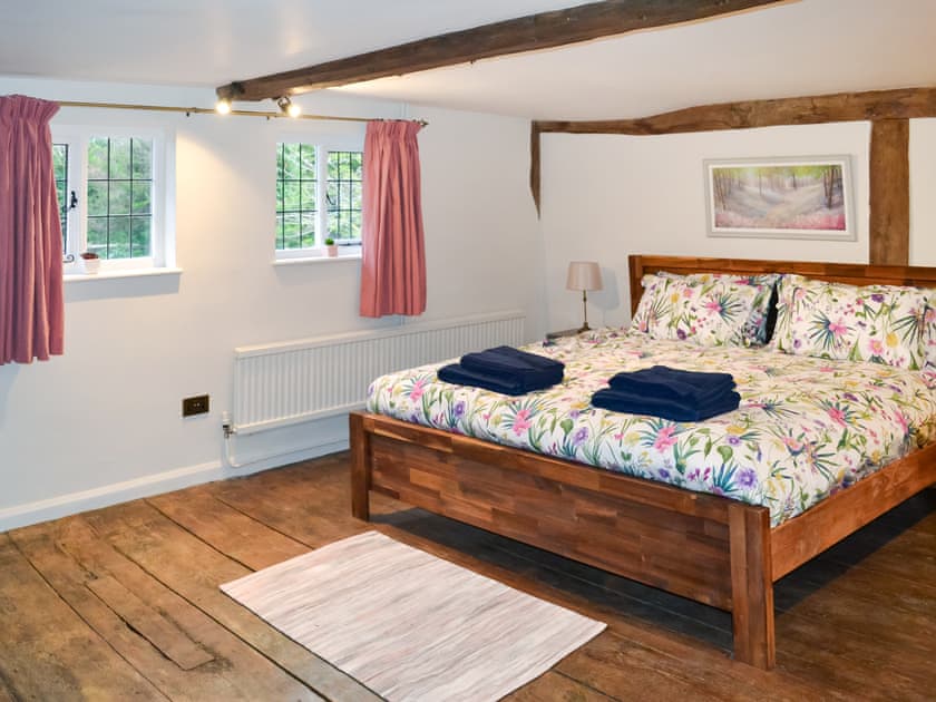 Super king size bedroom | Rose Cottage, Bethersden, near Ashford