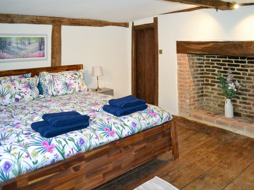 Super king size bedroom | Rose Cottage, Bethersden, near Ashford