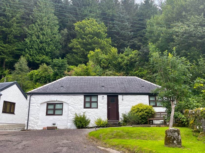 Exterior | The Holly Trees- The Holly Tree Cottage - The Holly Trees, Kilmun, near Dunoon