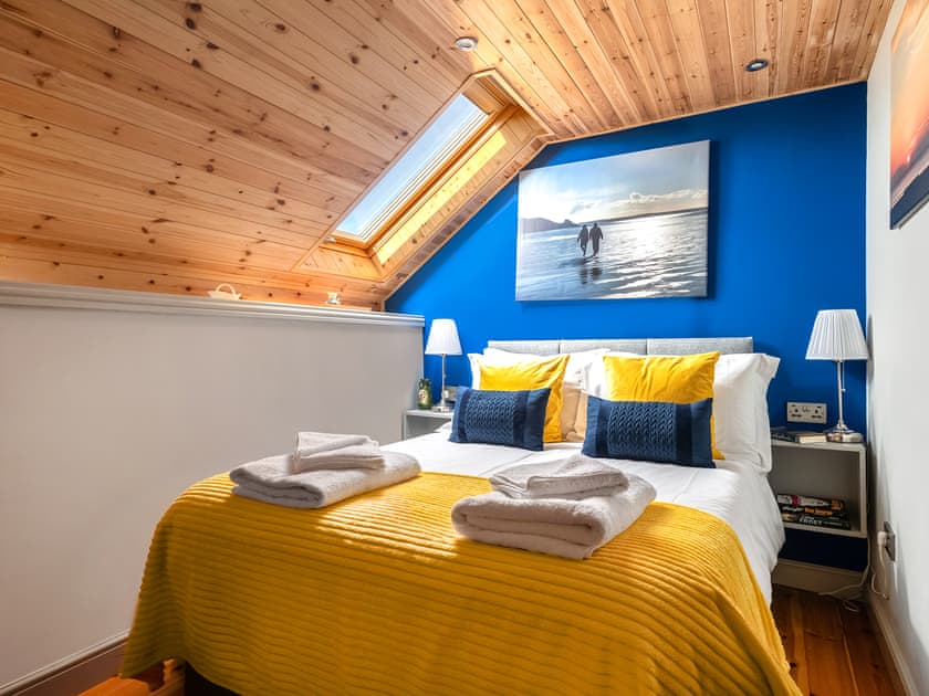 Double bedroom | Coach House - Sleekstone Holiday Barns, Honeyborough
