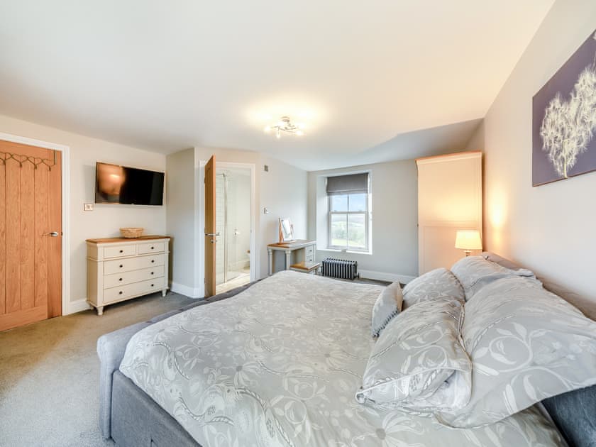 King size bedroom | Binchester Crag Farm, Bishop Auckland