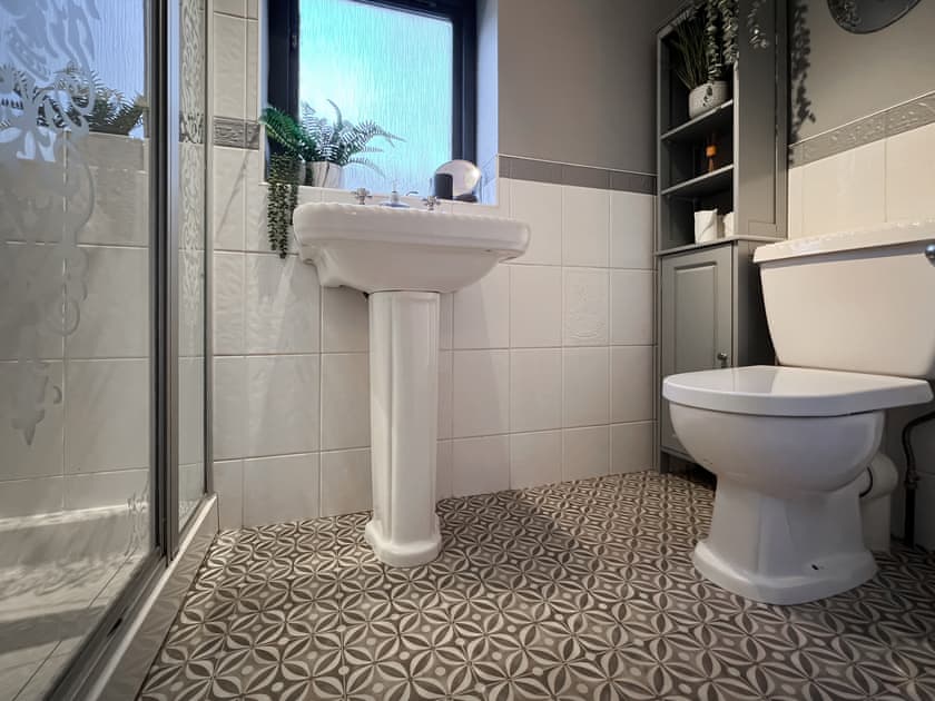 Bathroom | Mynydd A Mor, Mountains and Sea, Trefor, near Caernarfon