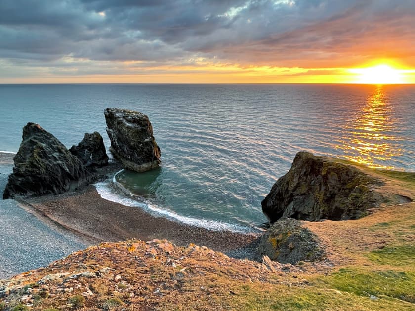 Surrounding area | Mynydd A Mor, Mountains and Sea, Trefor, near Caernarfon