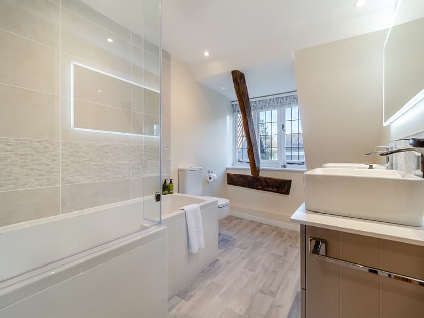Family bathroom  | The Farmhouse - Wash Farm Barns, Banham