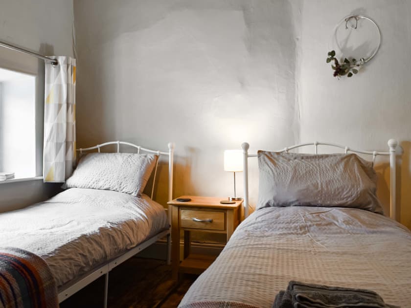 Twin bedroom | Lower Farm, Lower Farm 