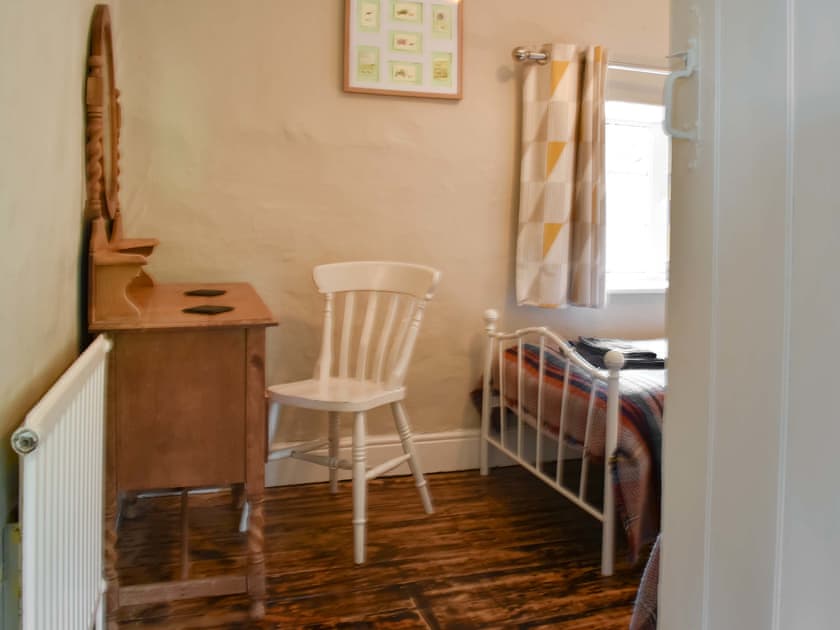 Twin bedroom | Lower Farm, Lower Farm 