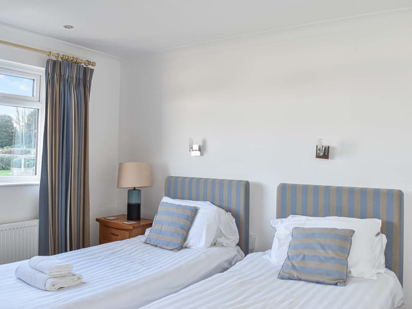 Twin bedroom | Maltings Cottage, Yarmouth