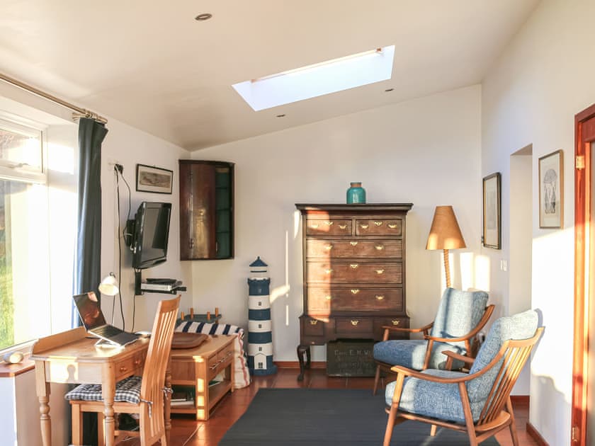  Dining room/conservatory/snug with tiled floor | Greenbanks, Chesil Beach, near Abbotsbury